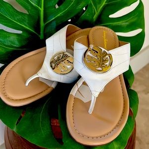 NWOT Tommy Bahama sandals